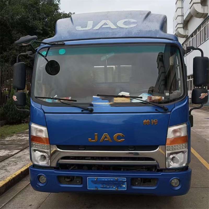 鄂托克旗到吴忠物流公司一站式服务，为您的货物保驾护航